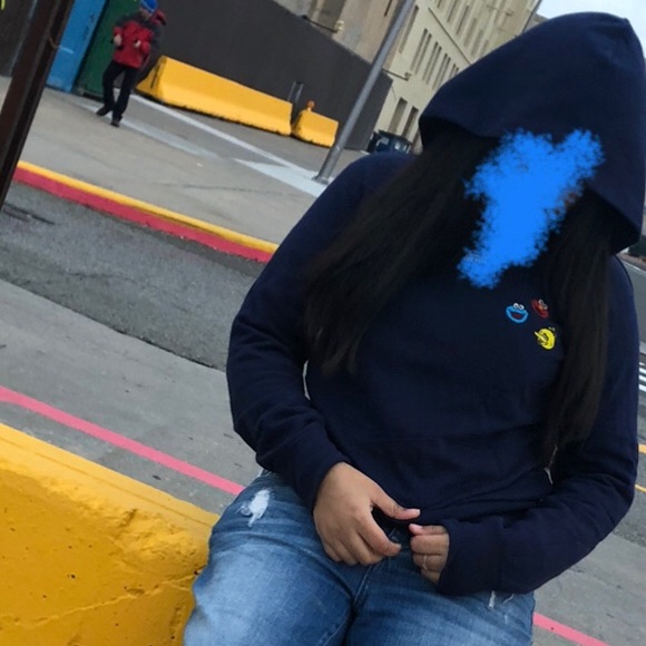 KAWSxUniqloxSesameStreet Hoodie - Picture 3 of 3